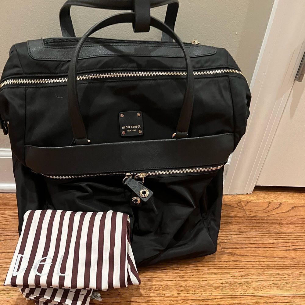 Henri Bendel Jetsetter Carry-on Wheelie - Black - Picture 7 of 10